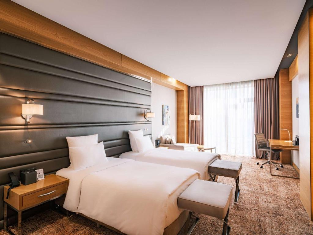 Movenpick Winter Park Baku Hotel Exterior photo